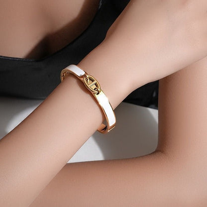 Link Chain Bangle