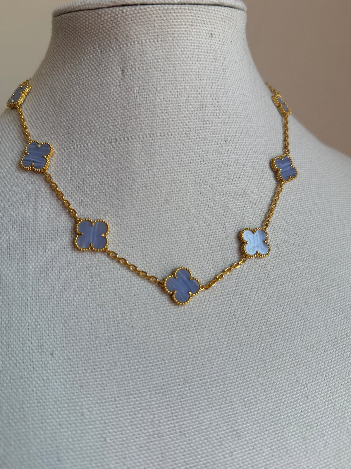 High Quality Light Grey Clover Necklace