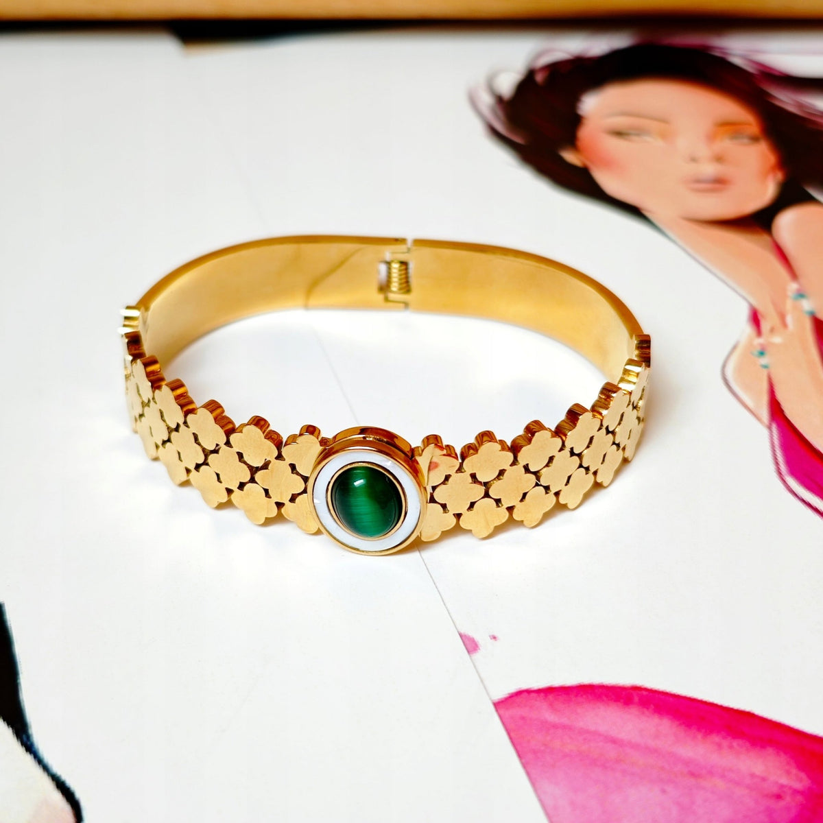 Trefoil Bloom Bangle