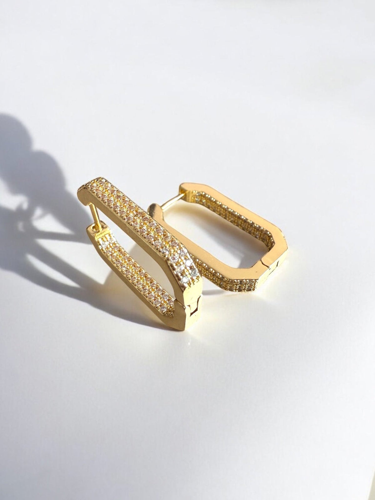 Cubic Rectangle Hoops