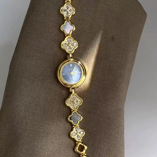 Grey Clover Pearl Watch